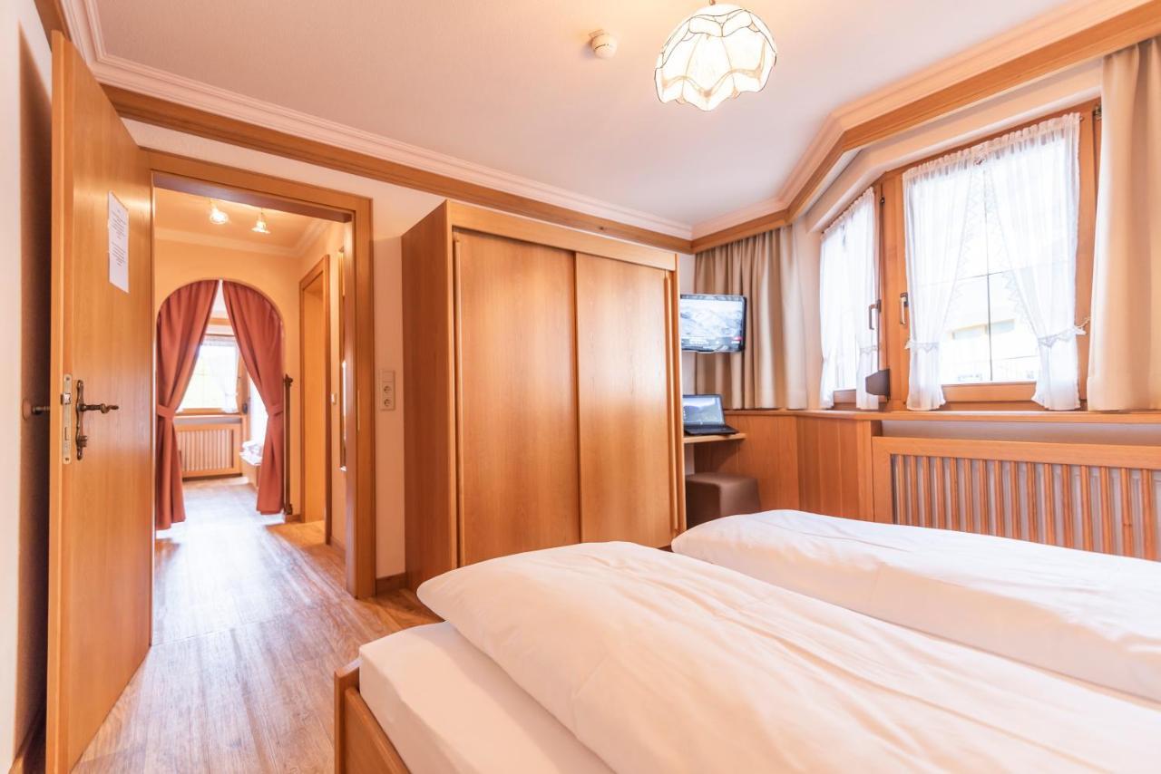 Hotel Garni Apart Tina Ишгль Экстерьер фото