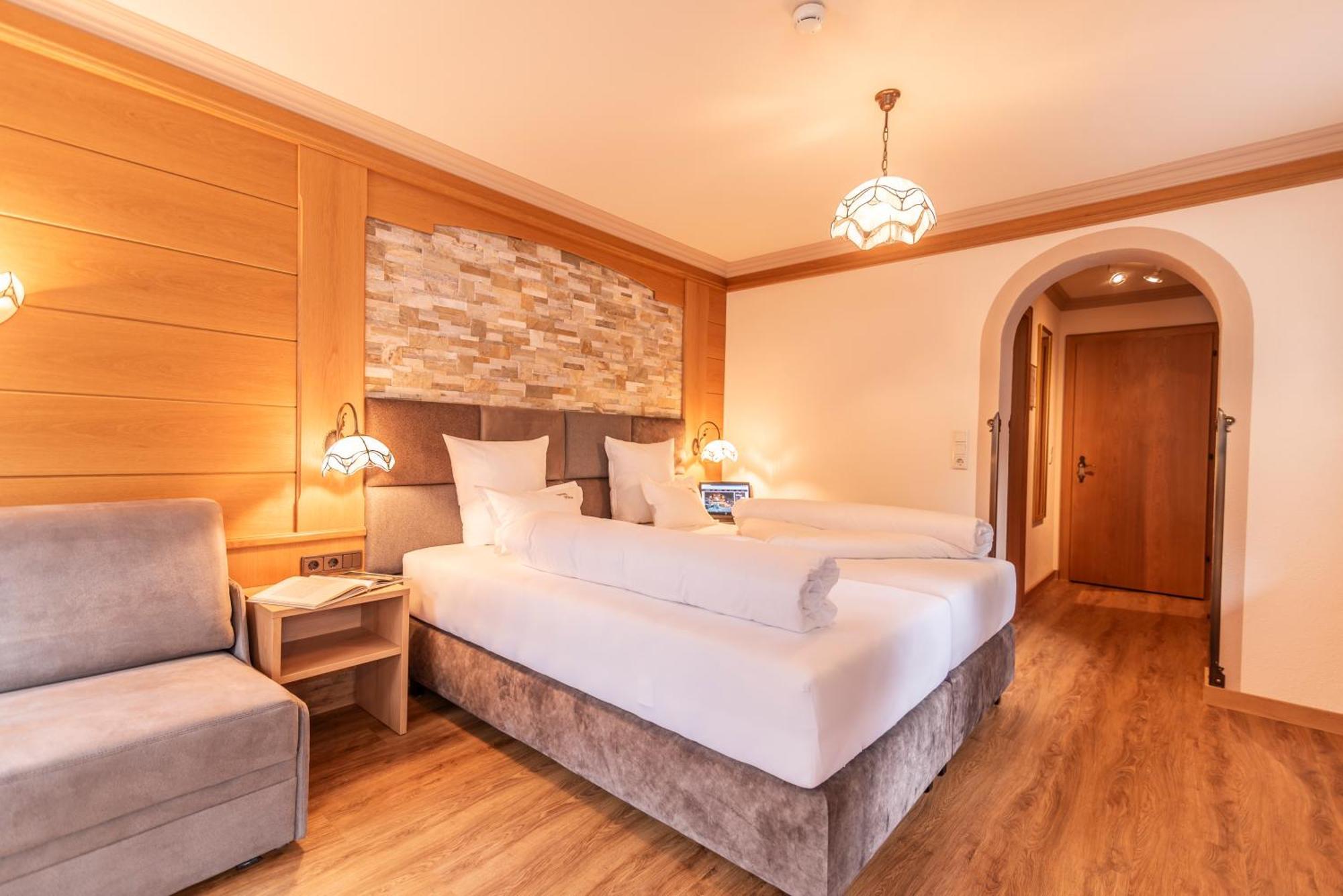 Hotel Garni Apart Tina Ишгль Экстерьер фото